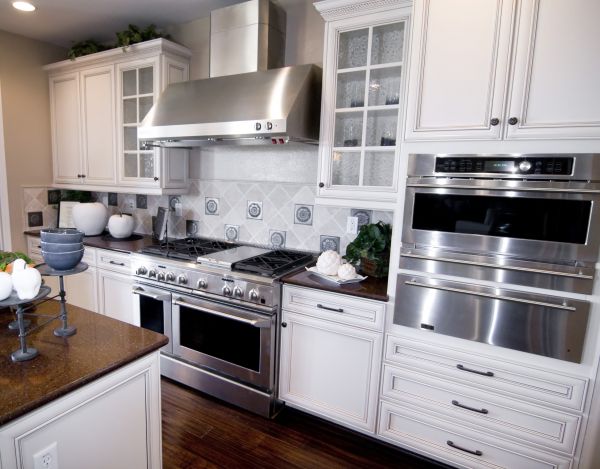 Custom Cabinet Building in Victoria